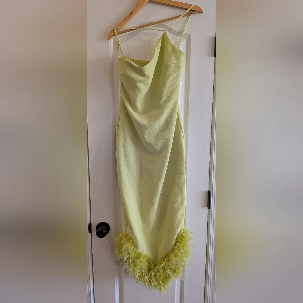HOUSE OF CB Alessia Asymmetric Feather Trim Midi Dress in Lime Green Size M - Picture 3 of 16
